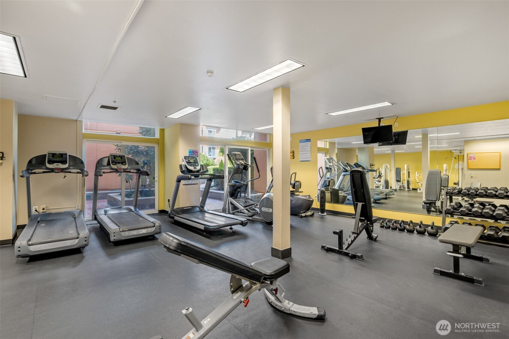 2414 1st Avenue #413, Seattle, WA 98121-1306