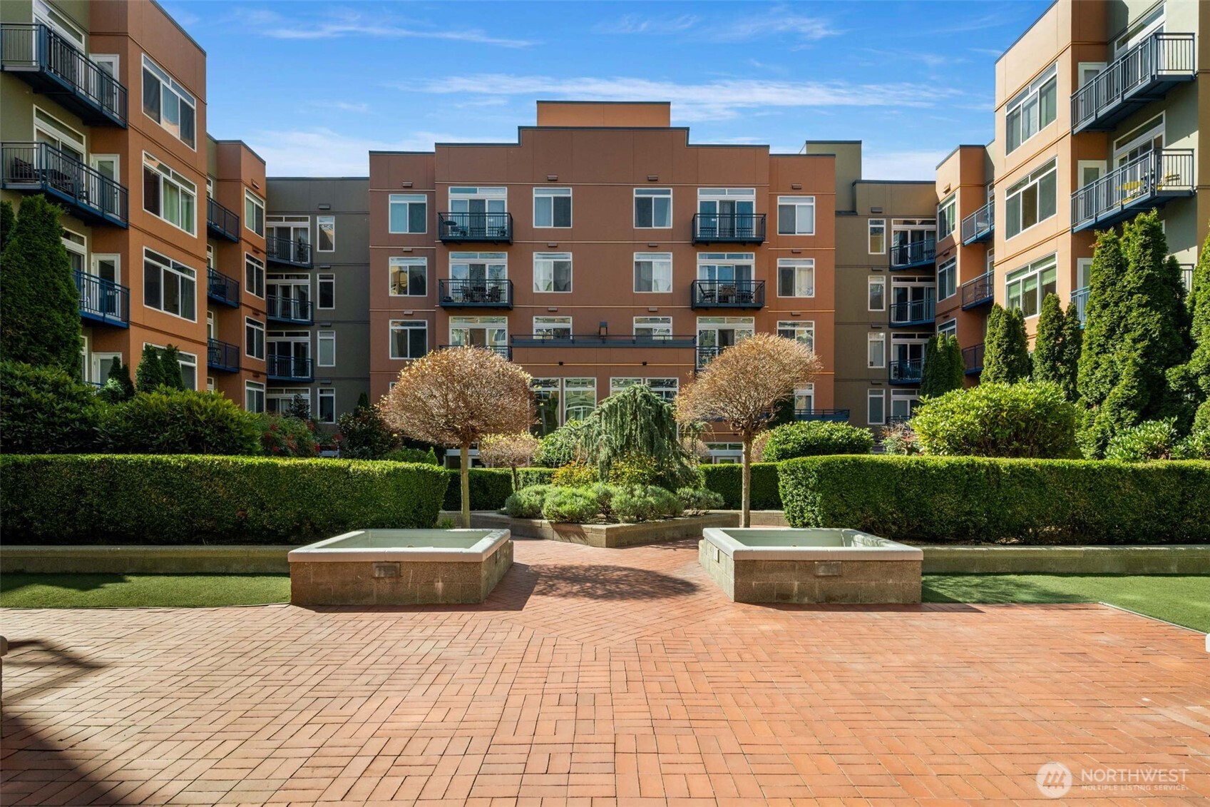 2414 1st Avenue #413, Seattle, WA 98121-1306