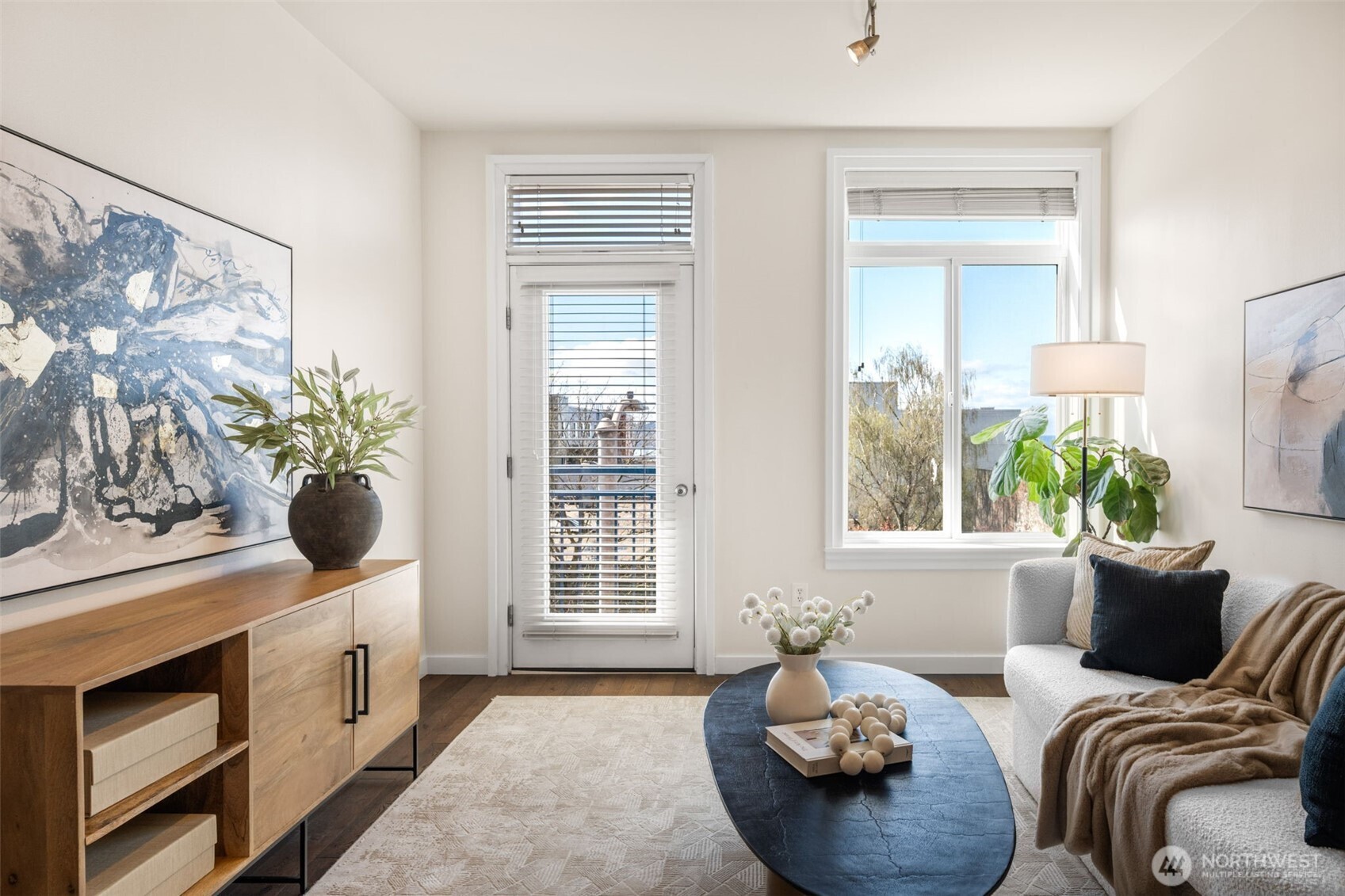 2414 1st Avenue #413, Seattle, WA 98121-1306