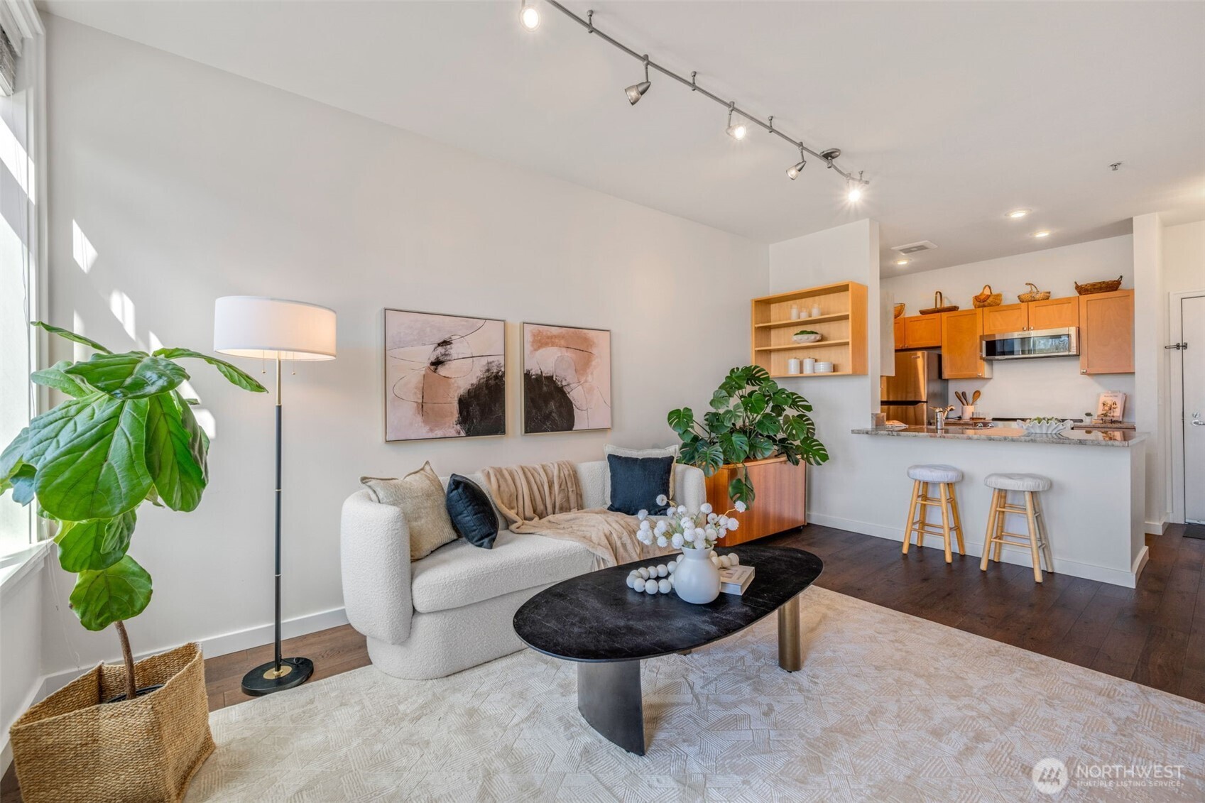 2414 1st Avenue #413, Seattle, WA 98121-1306