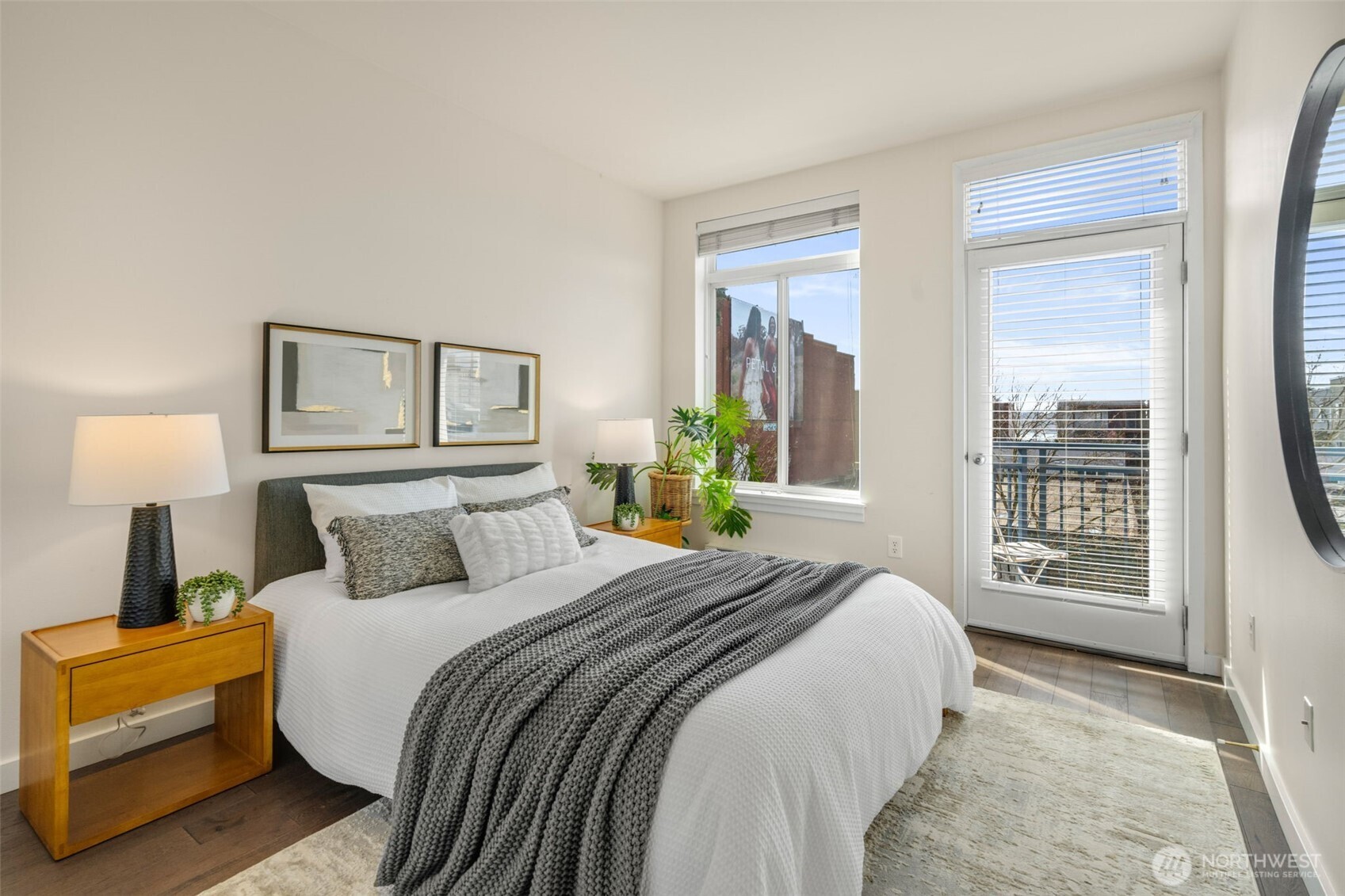 2414 1st Avenue #413, Seattle, WA 98121-1306