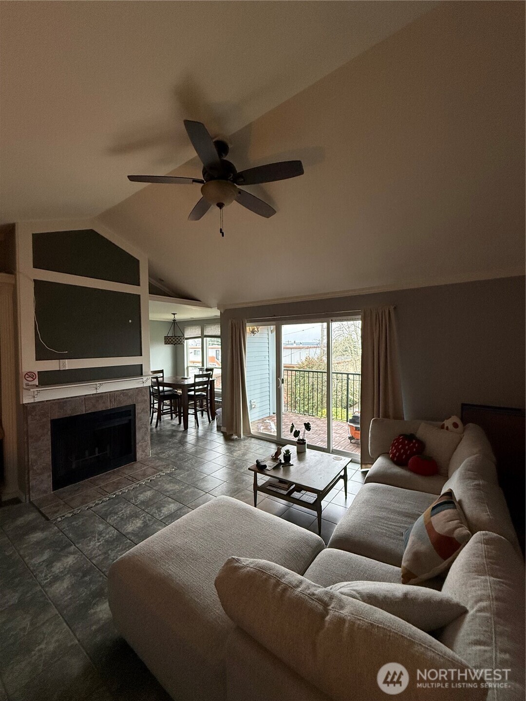 625 N Jackson Avenue #B42, Tacoma, WA 98406
