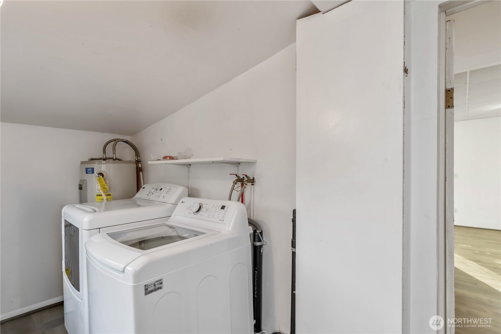 808 Pacific Avenue N, Long Beach, WA 98631