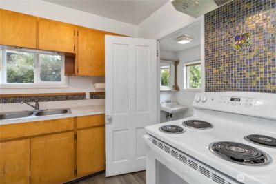 808 Pacific Avenue N, Long Beach, WA 98631 - Photo 9