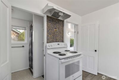 808 Pacific Avenue N, Long Beach, WA 98631 - Photo 10