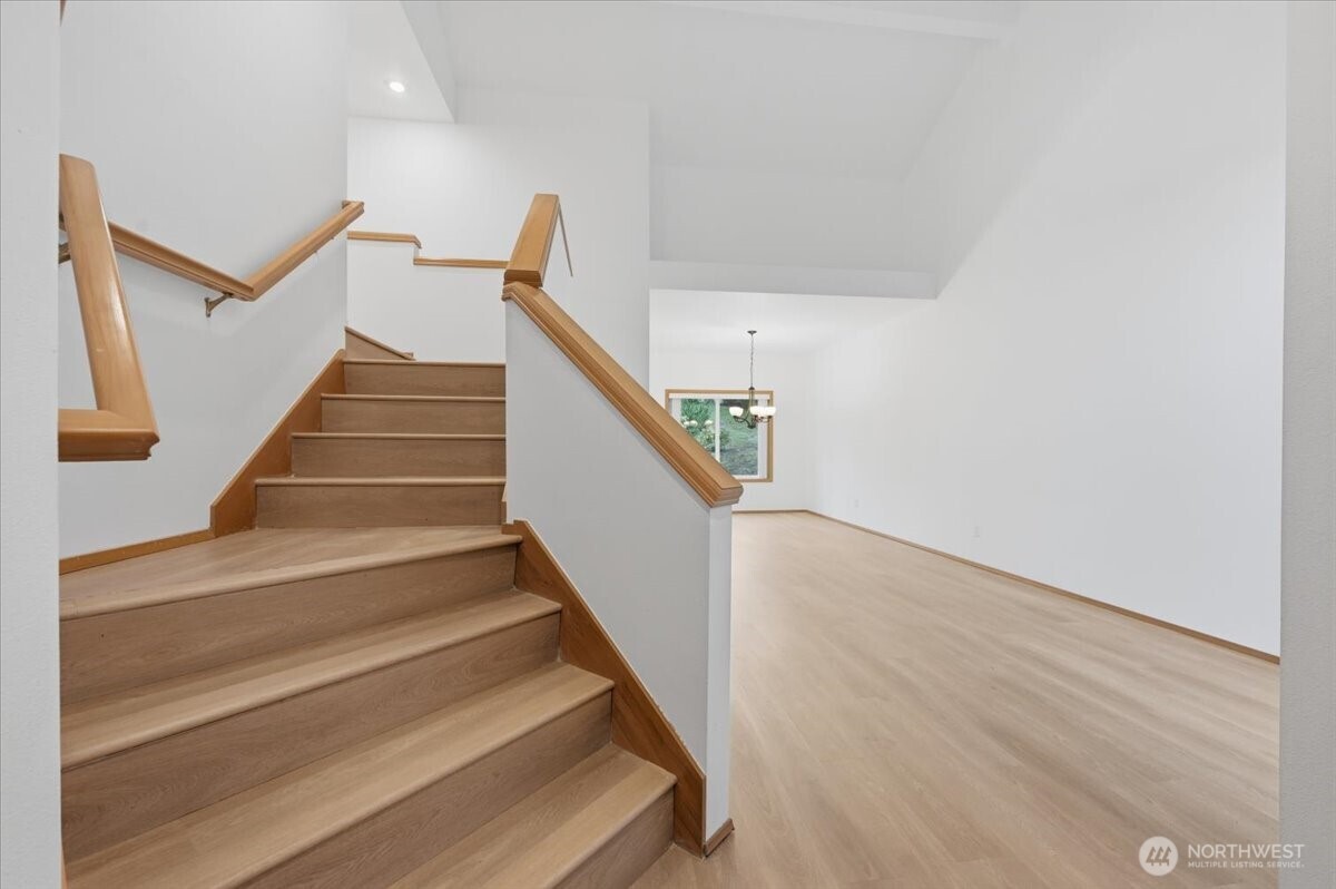 27213 32nd Place S, Auburn, WA 98001