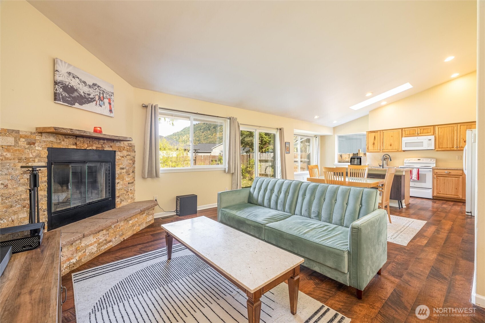 3001 Green Valley Drive , Maple Falls, WA 98266