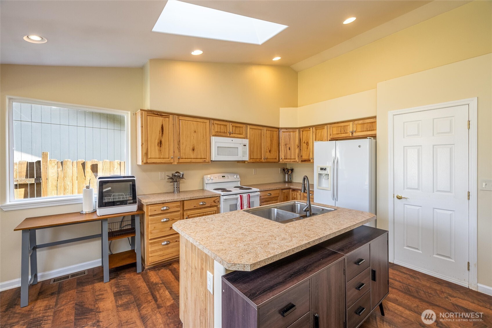 3001 Green Valley Drive , Maple Falls, WA 98266