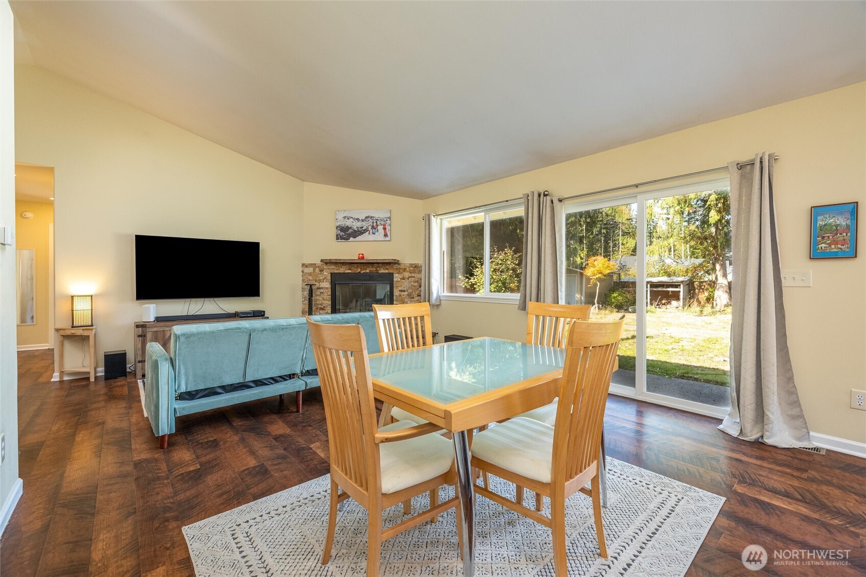 3001 Green Valley Drive , Maple Falls, WA 98266