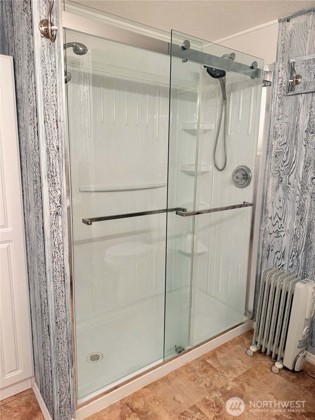 411 SW College Avenue , Wilbur, WA 99185