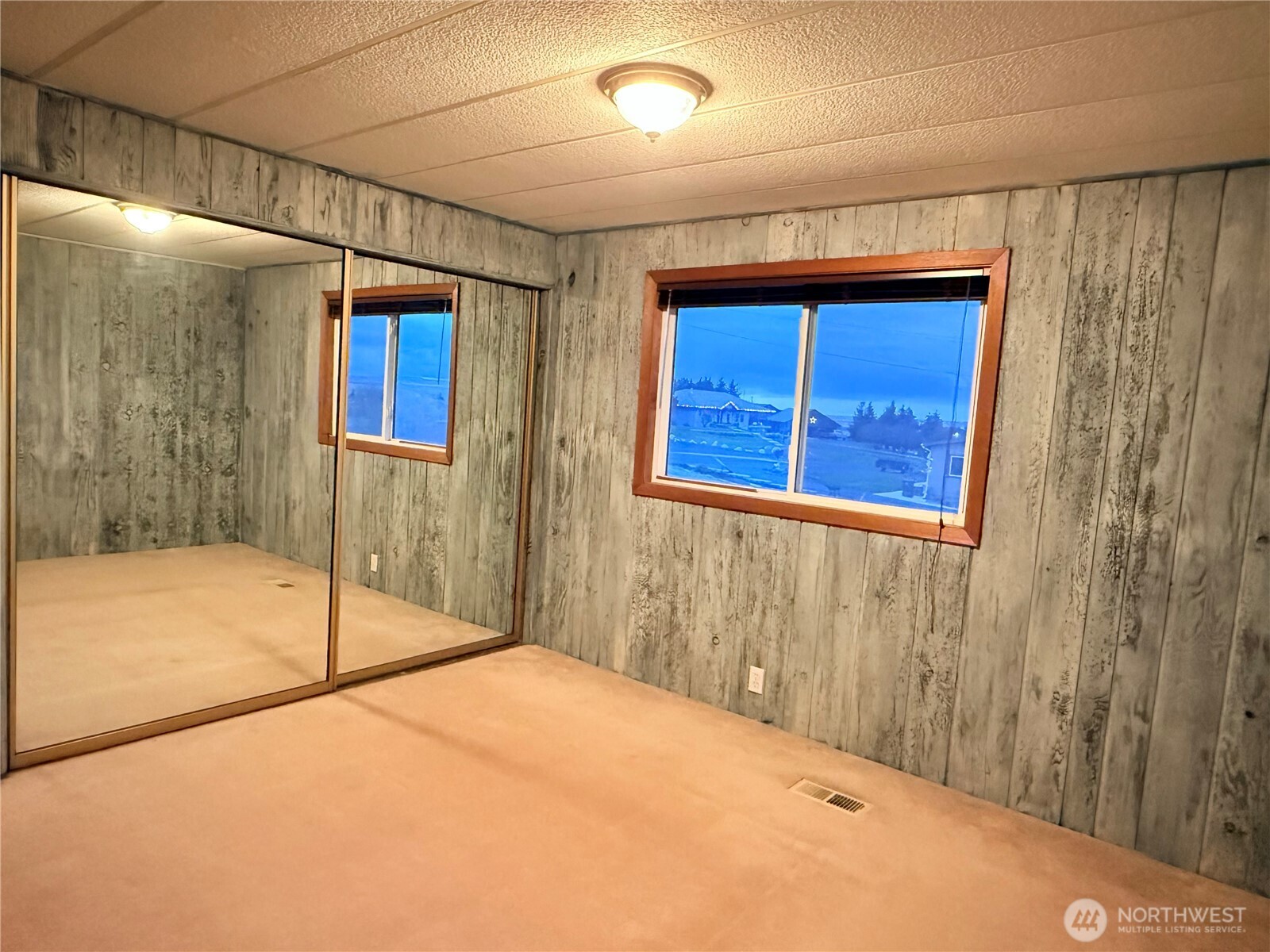 411 SW College Avenue , Wilbur, WA 99185