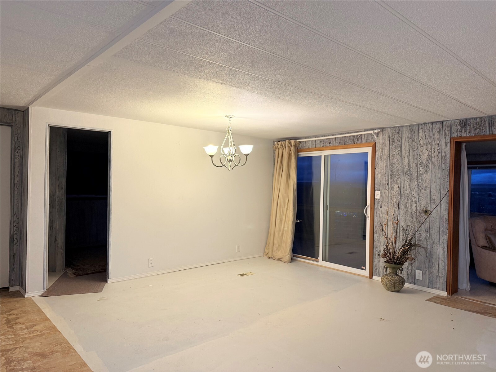 411 SW College Avenue , Wilbur, WA 99185