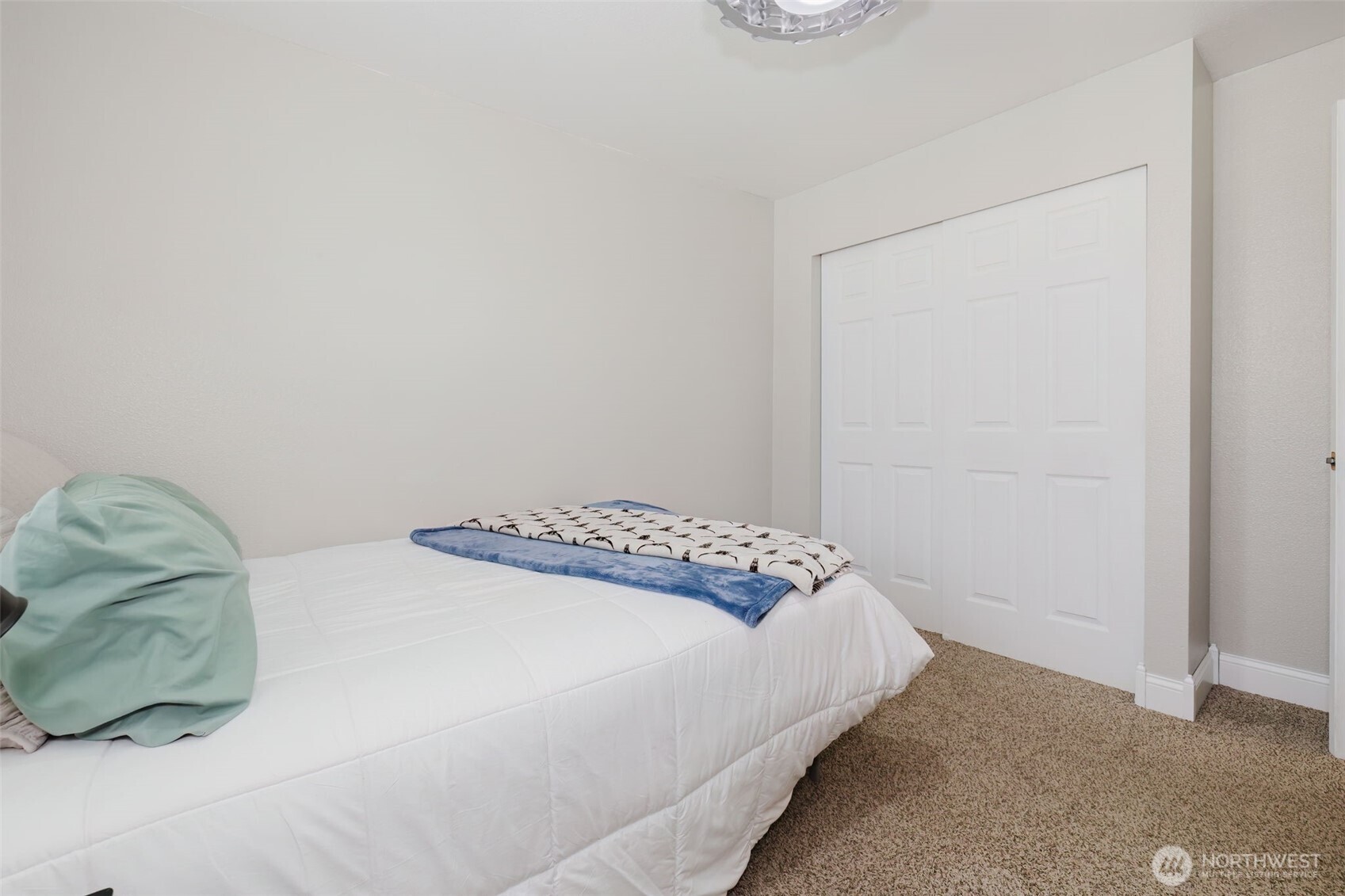 1325 SE Casandra Loop , Port Orchard, WA 98366