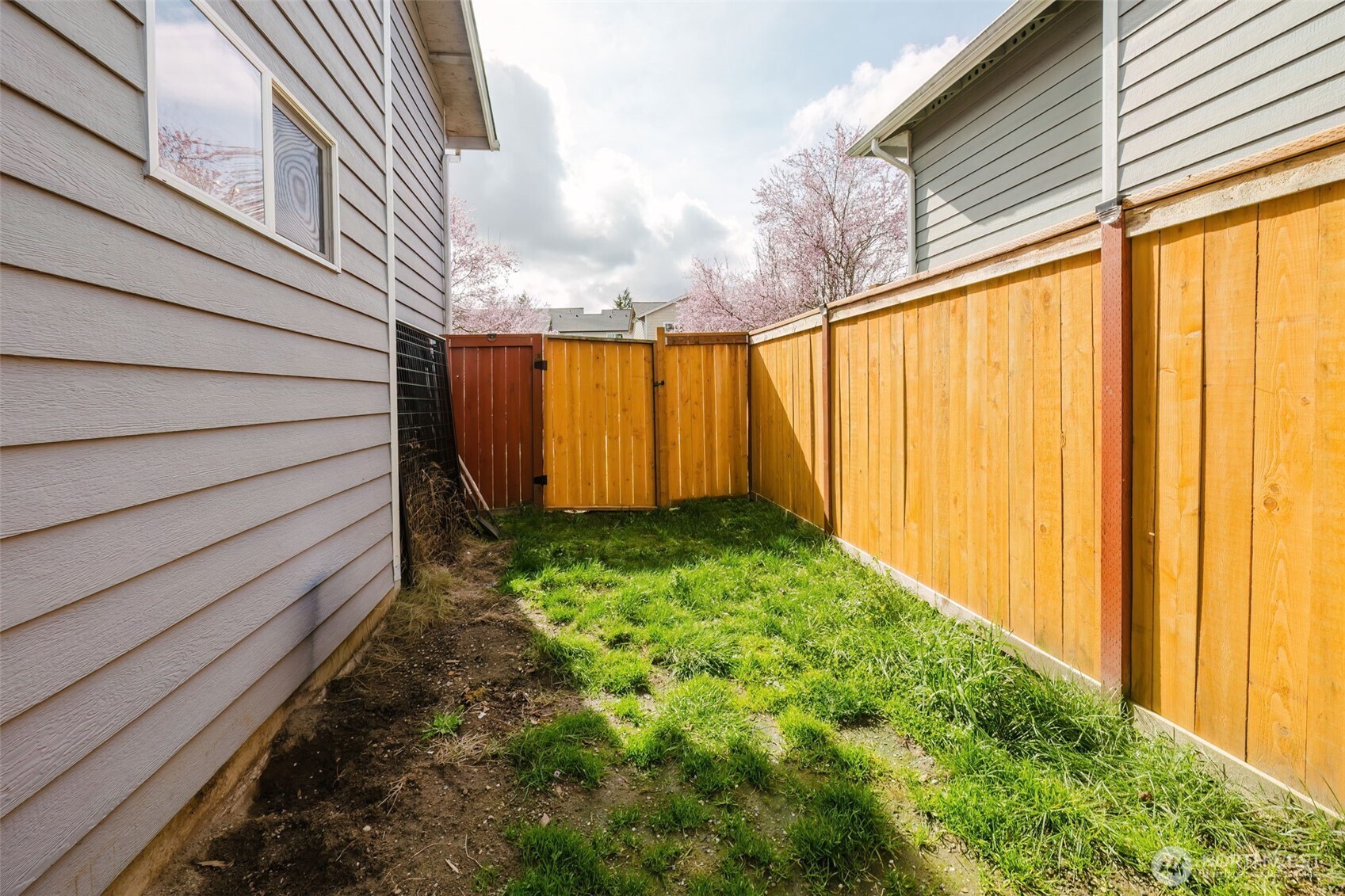 1325 SE Casandra Loop , Port Orchard, WA 98366