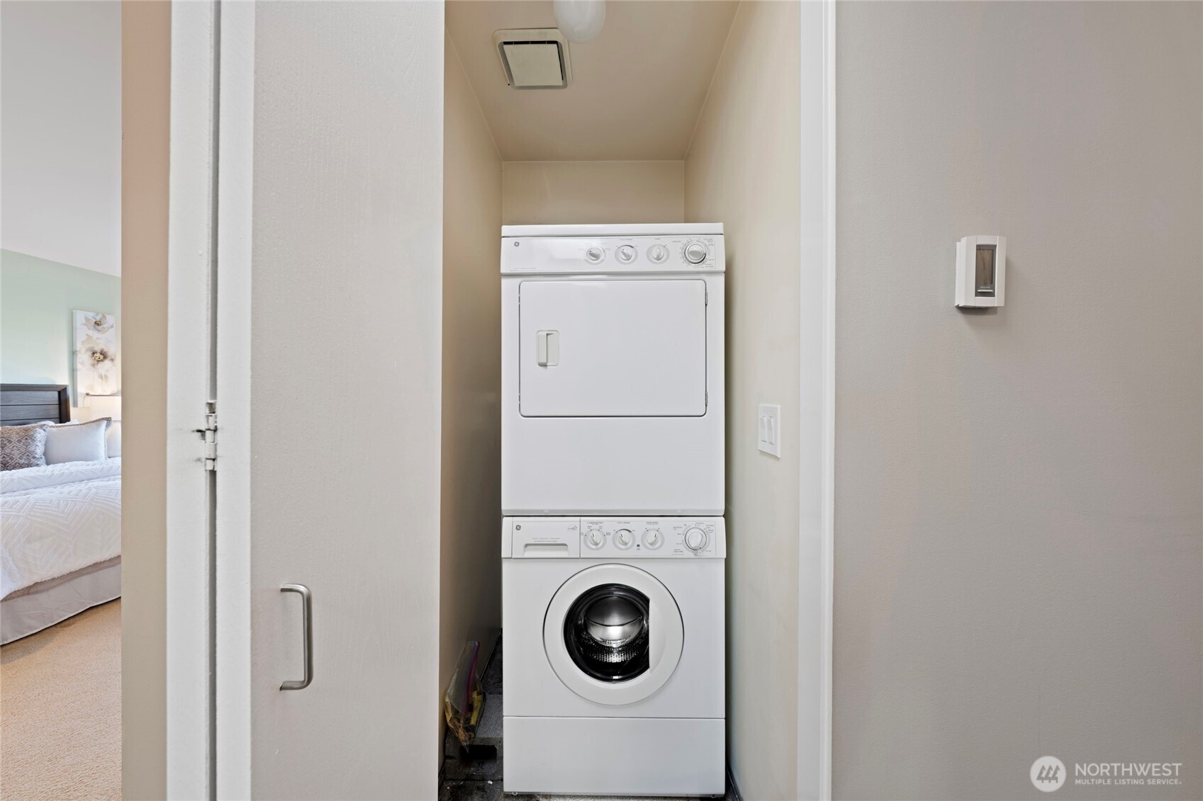 3051 Alki Avenue SW #C, Seattle, WA 98116