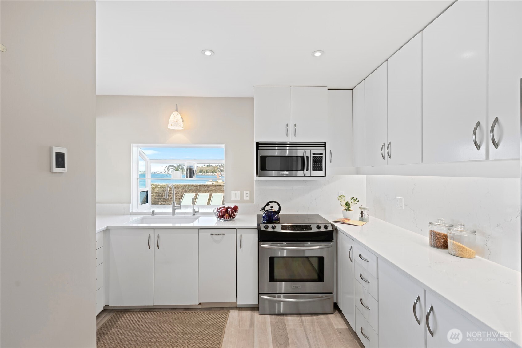 3051 Alki Avenue SW #C, Seattle, WA 98116