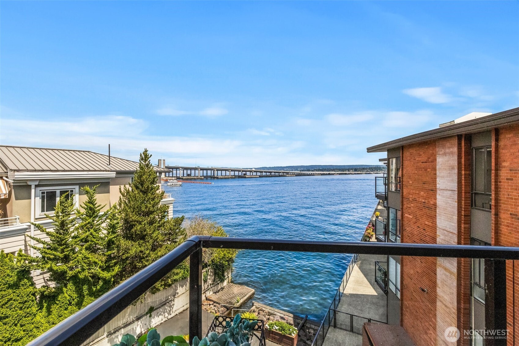 2360 43rd Ave E #404, Seattle, WA 98112