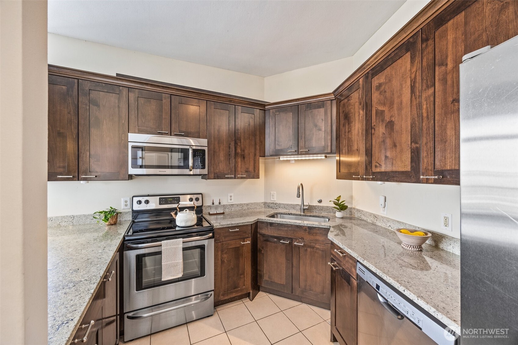 2360 43rd Ave E #404, Seattle, WA 98112