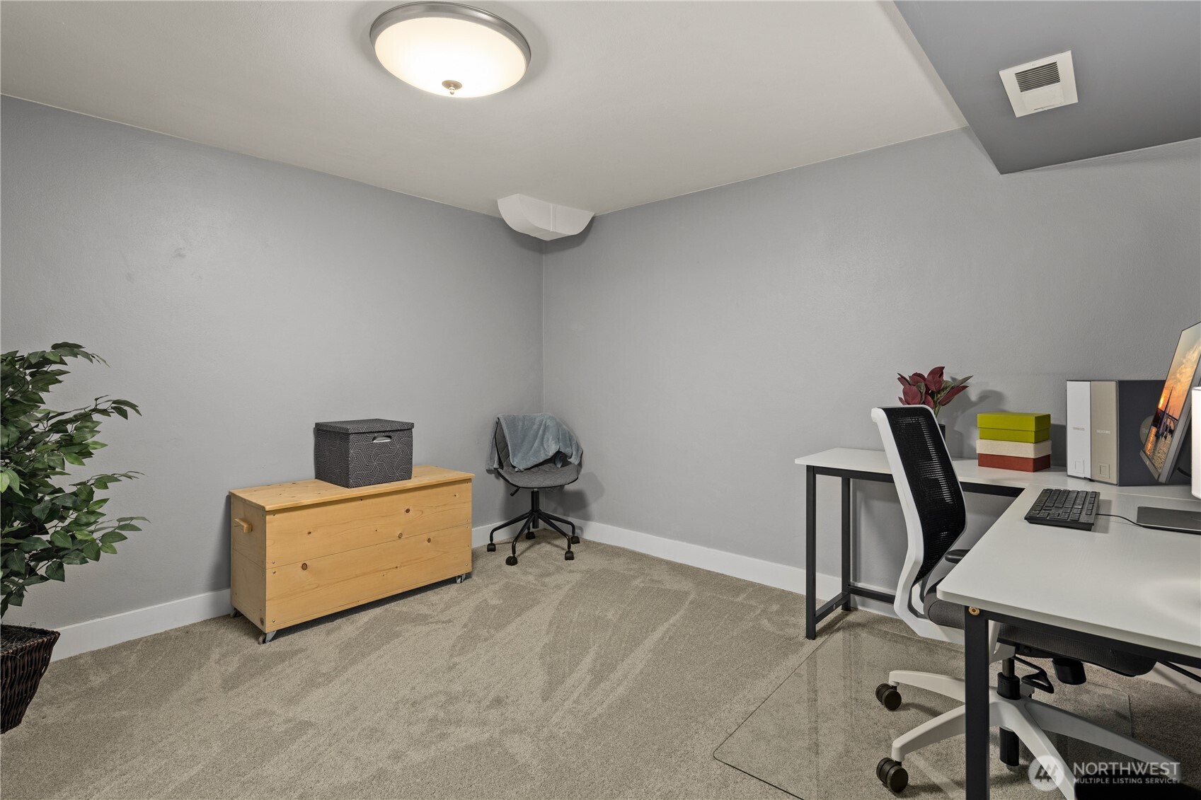 541 NE 130th Street , Seattle, WA 98125