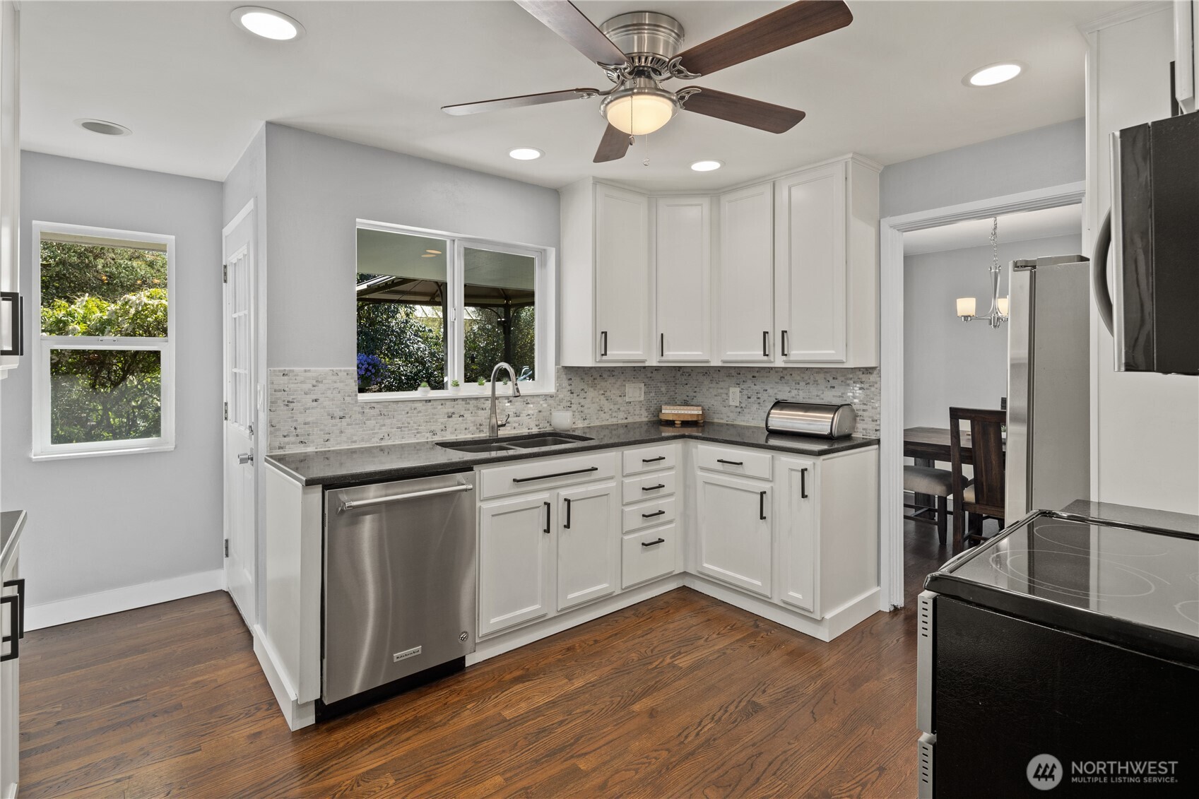 541 NE 130th Street , Seattle, WA 98125