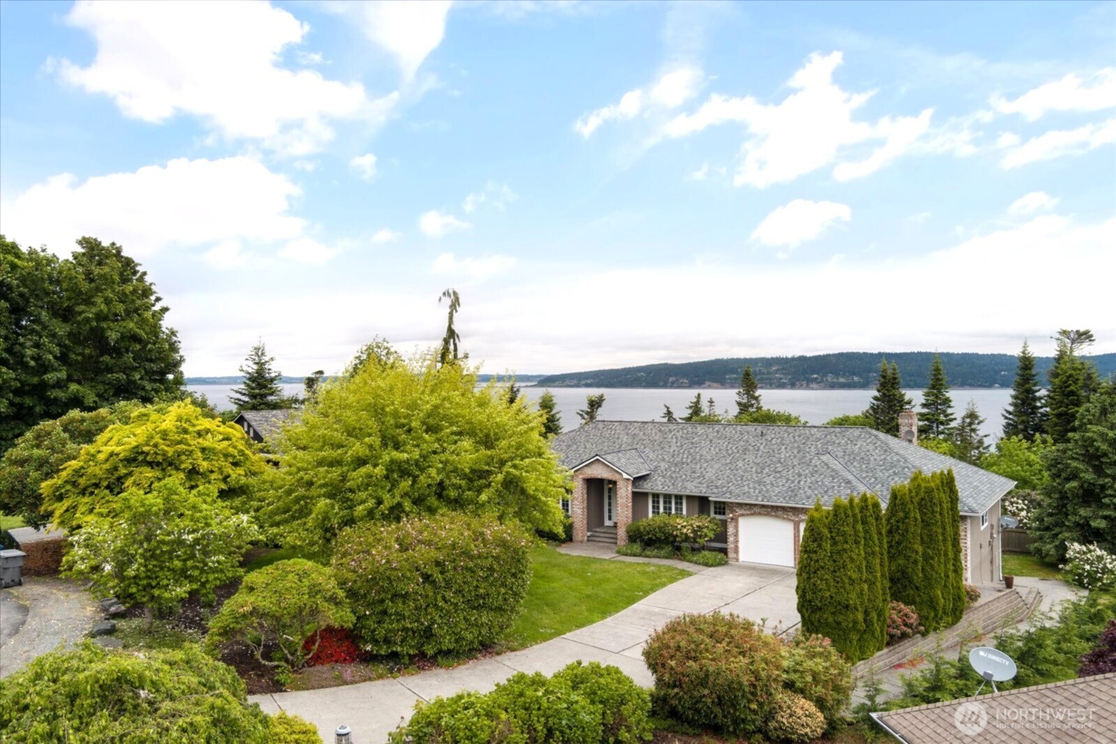 366 Samanthia Lane , Camano Island, WA 98282