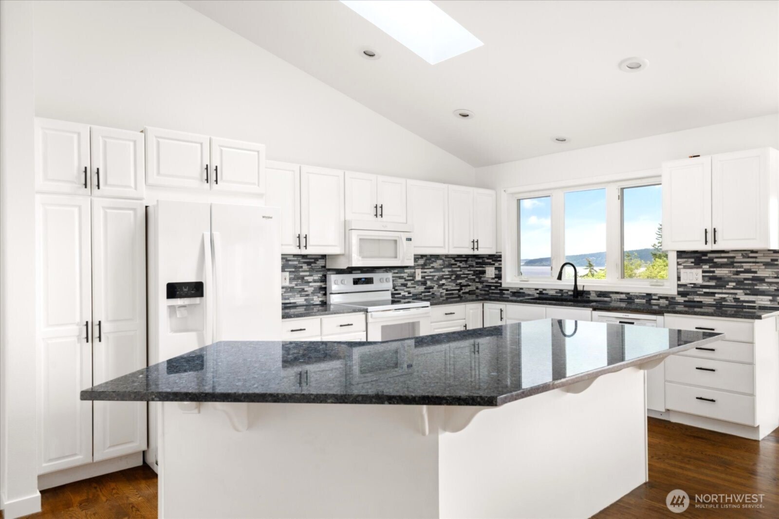 366 Samanthia Lane , Camano Island, WA 98282