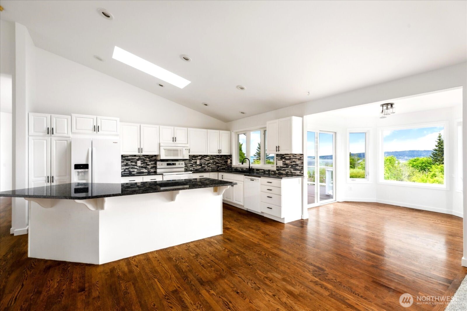 366 Samanthia Lane , Camano Island, WA 98282