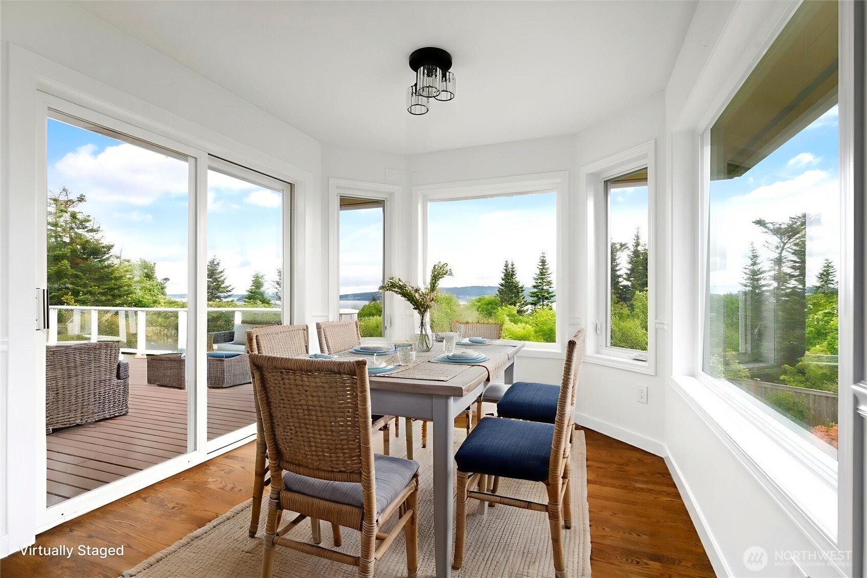 366 Samanthia Lane , Camano Island, WA 98282