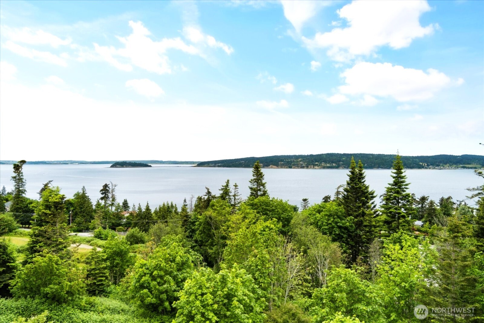 366 Samanthia Lane , Camano Island, WA 98282