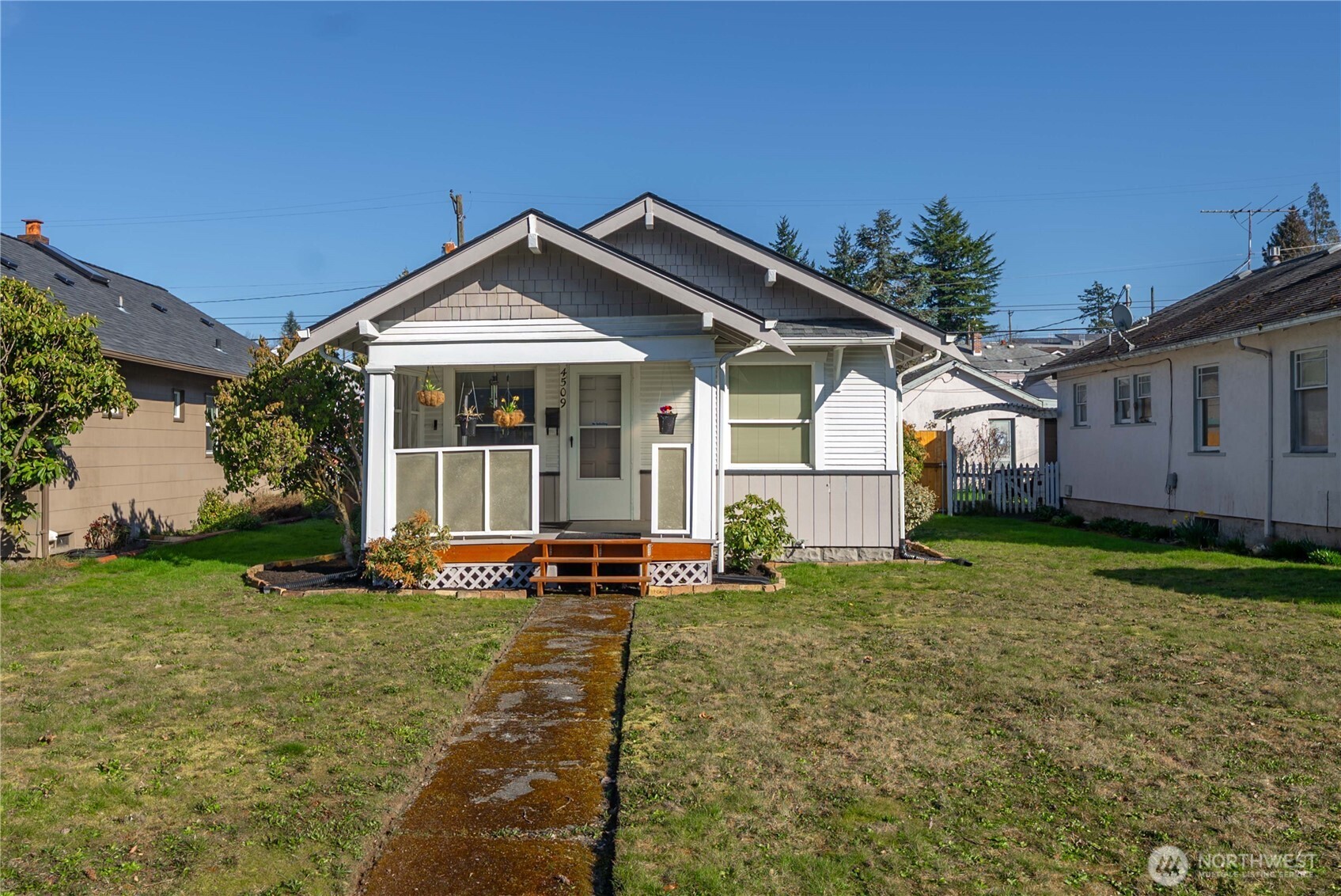 4509 Pacific Avenue , Tacoma, WA 98418