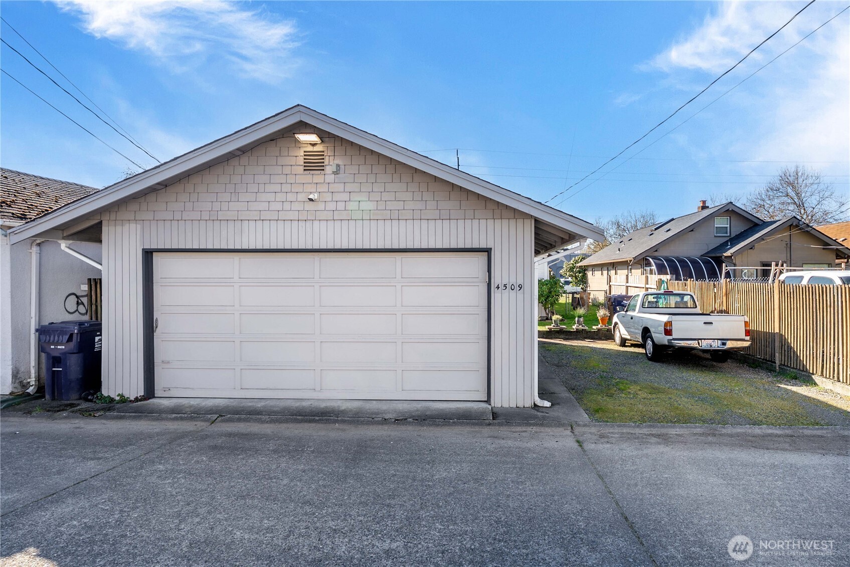 4509 Pacific Avenue , Tacoma, WA 98418