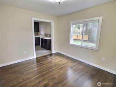 9827 8th Avenue NE, Seattle, WA 98115 - Photo 13