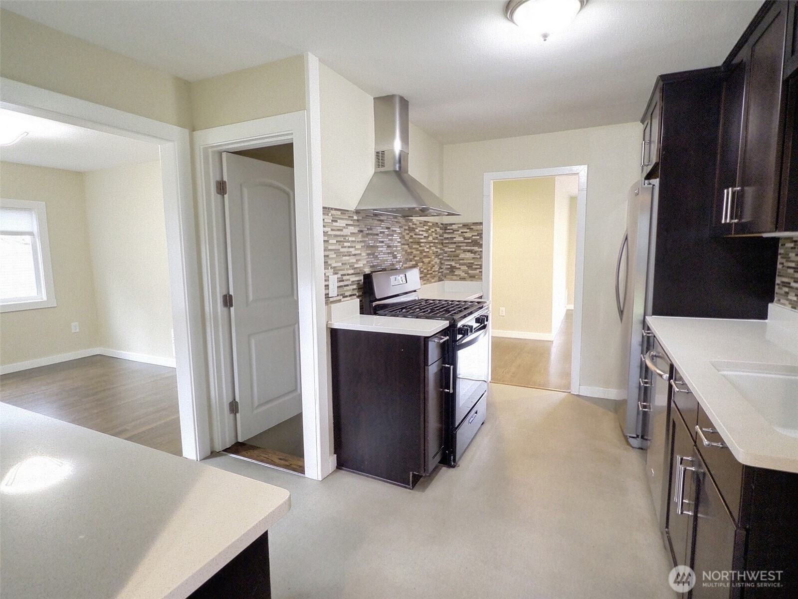 9827 8th Avenue NE, Seattle, WA 98115