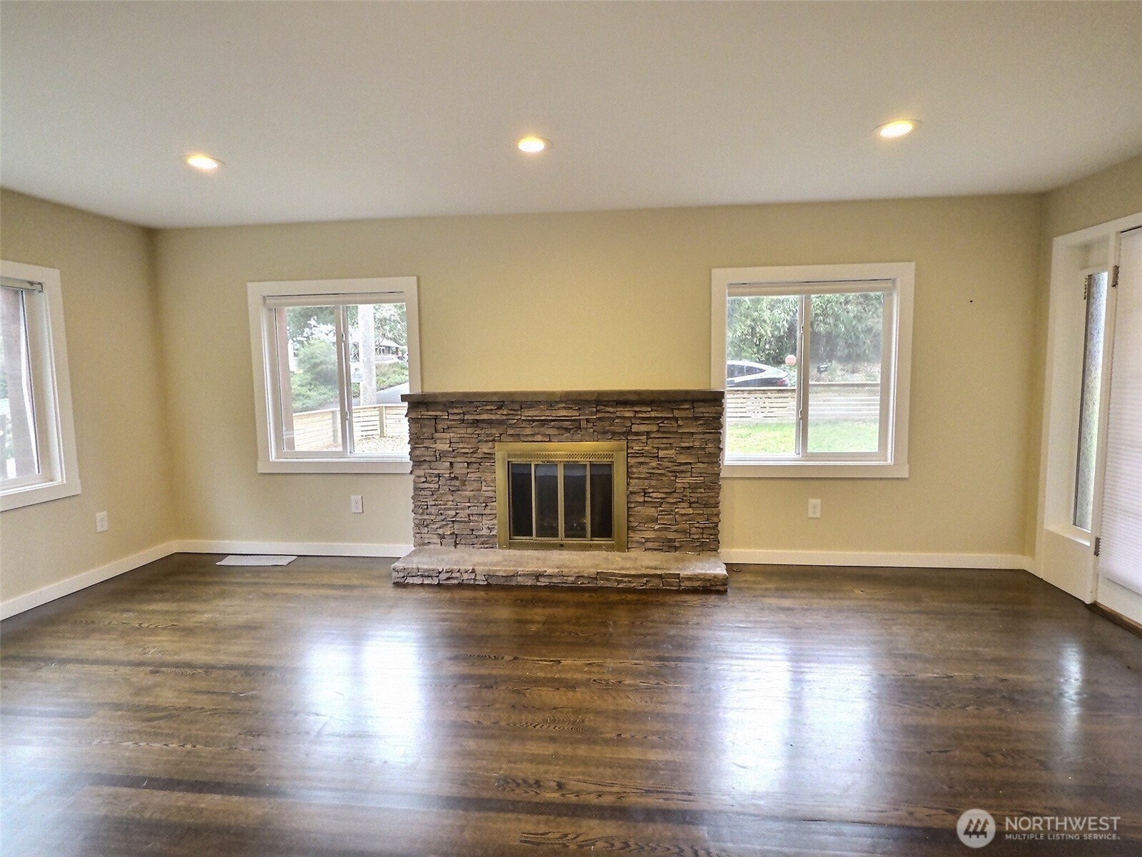 9827 8th Avenue NE, Seattle, WA 98115