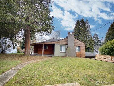 9827 8th Avenue NE, Seattle, WA 98115 - Photo 2