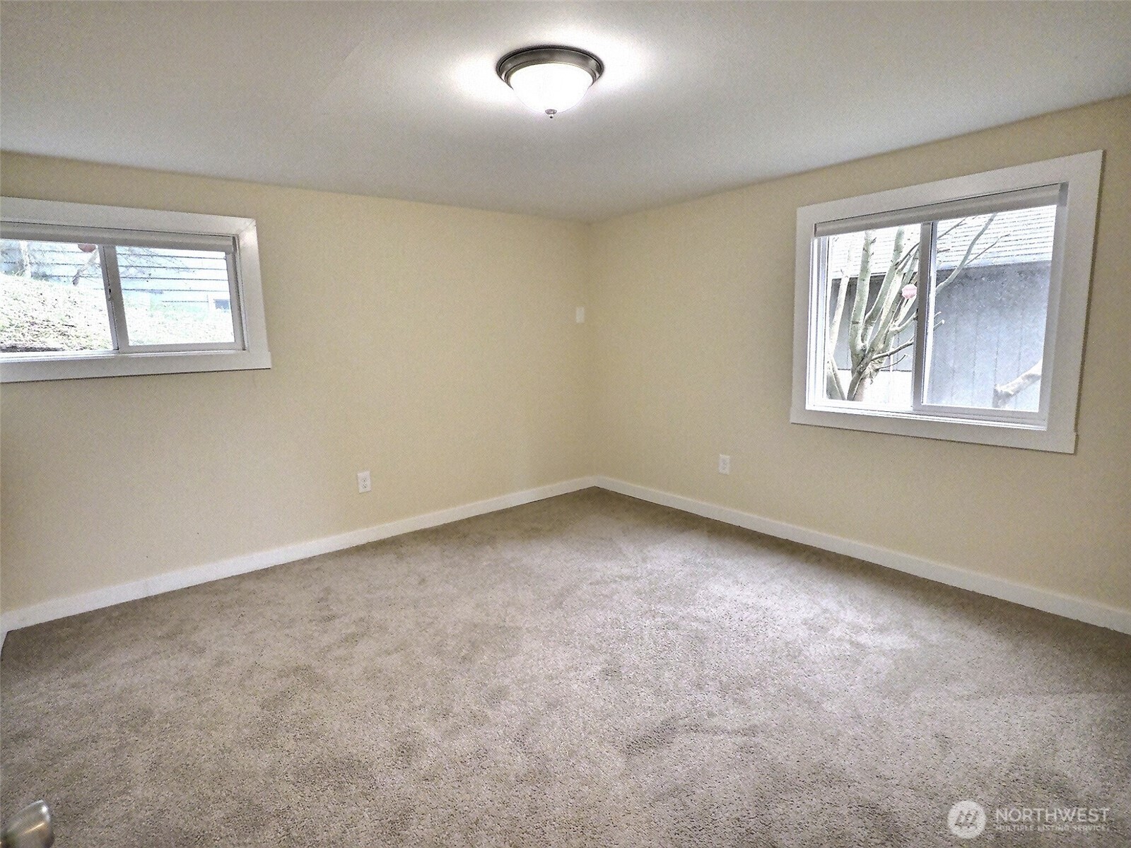 9827 8th Avenue NE, Seattle, WA 98115