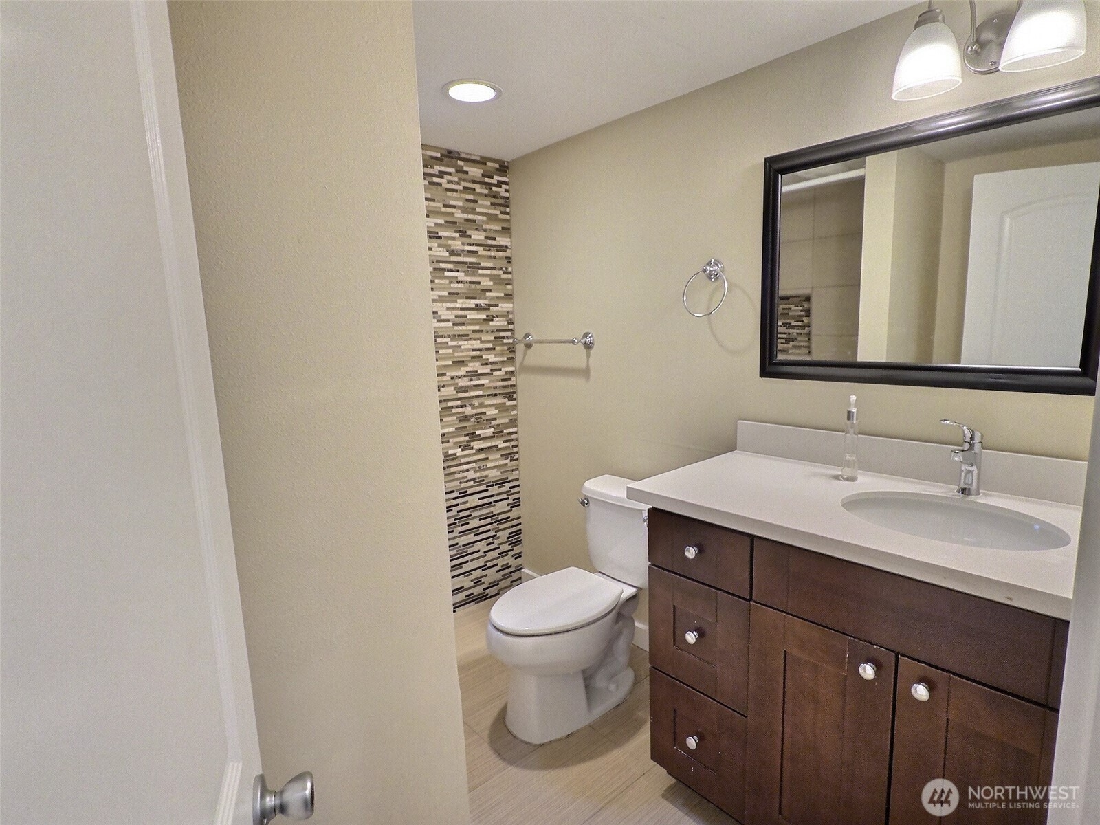 9827 8th Avenue NE, Seattle, WA 98115