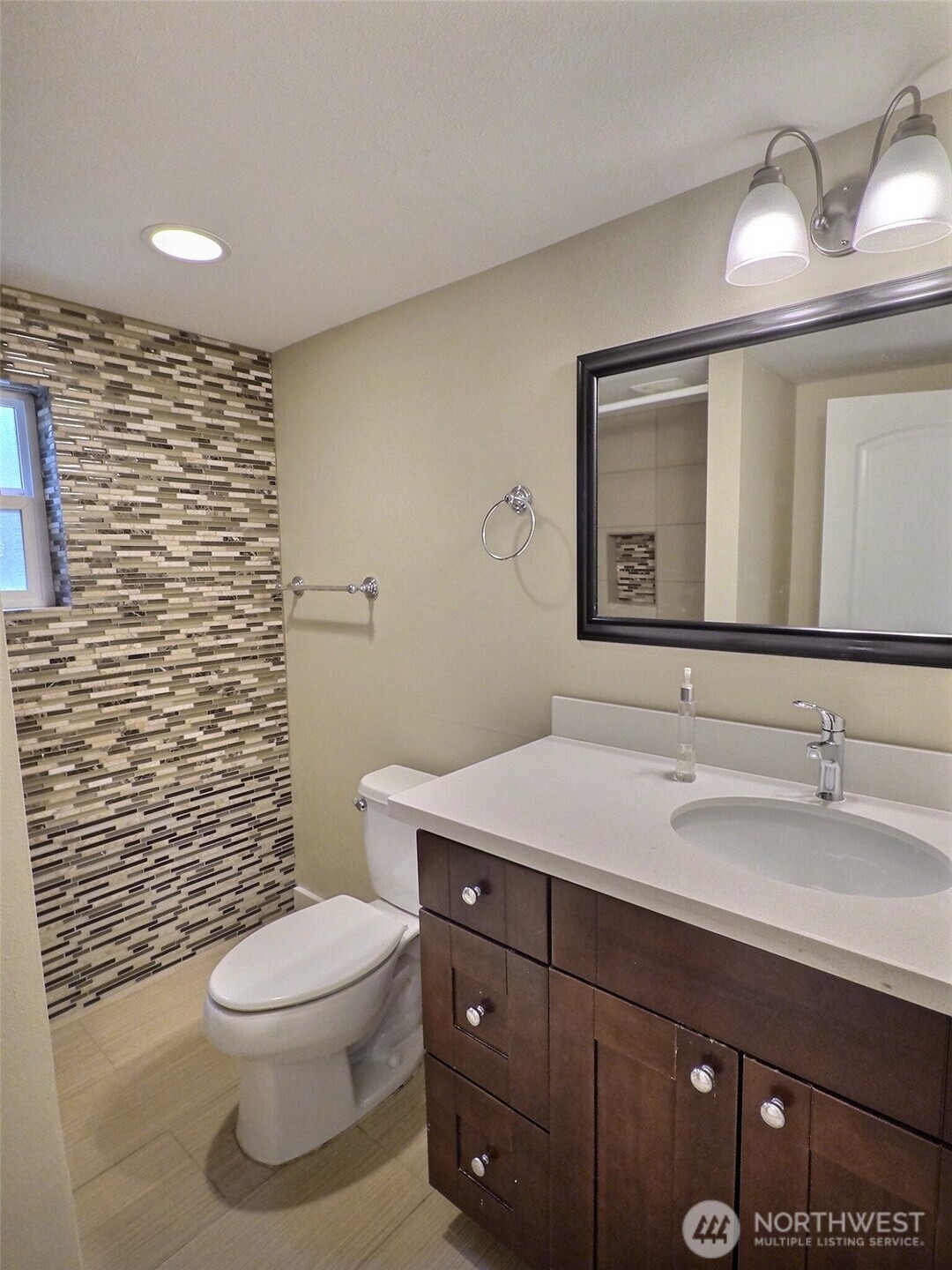 9827 8th Avenue NE, Seattle, WA 98115