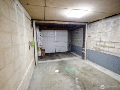 9827 8th Avenue NE, Seattle, WA 98115 - Photo 32