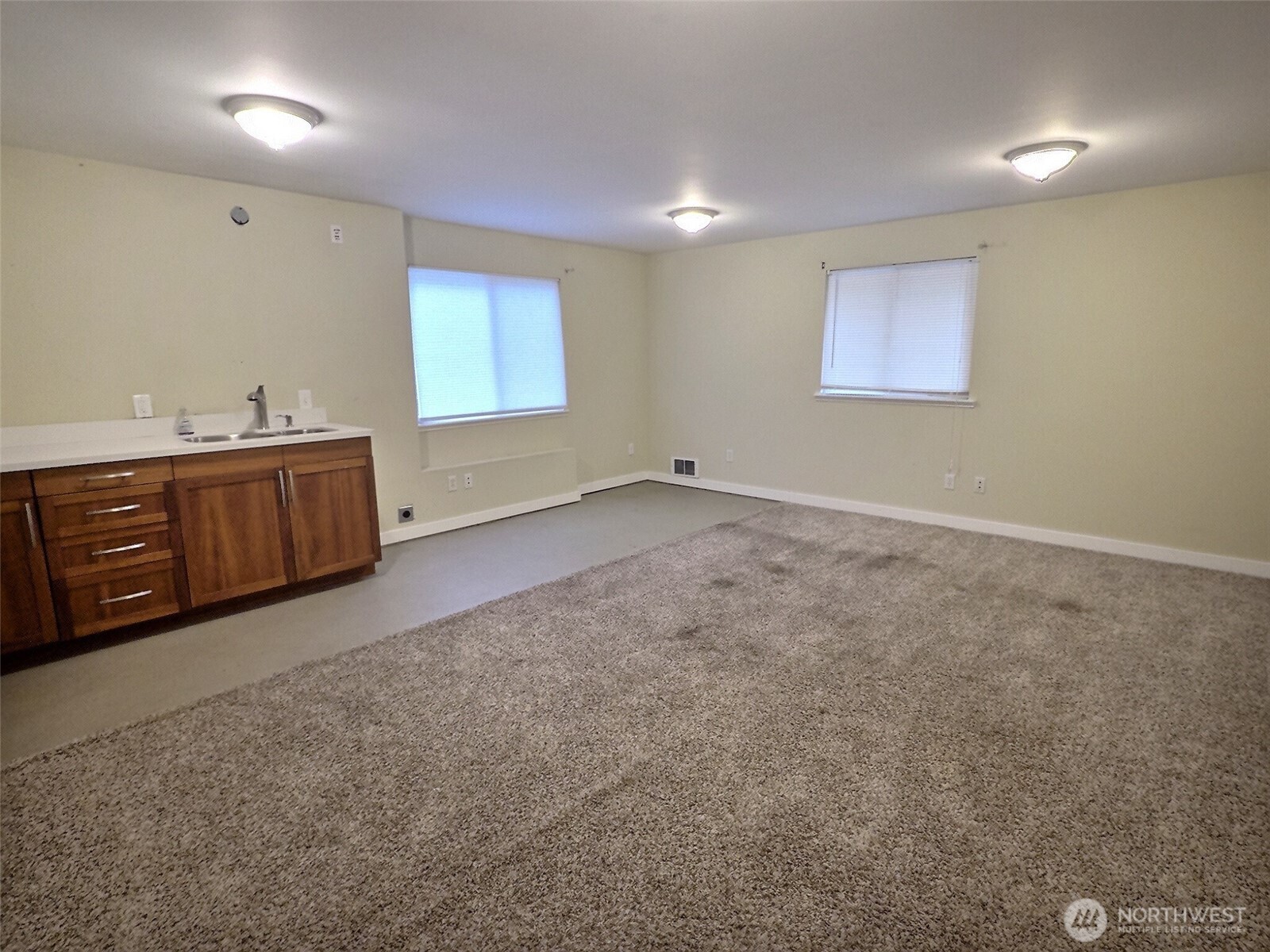 9827 8th Avenue NE, Seattle, WA 98115