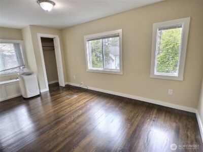 9827 8th Avenue NE, Seattle, WA 98115 - Photo 8