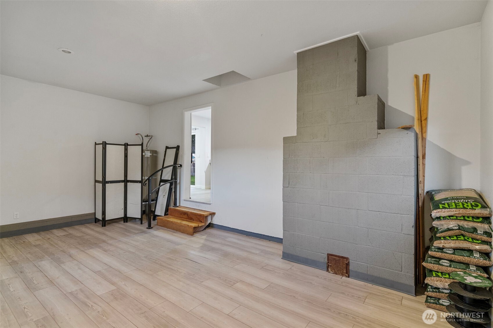 145 Collar Avenue , Morton, WA 98356