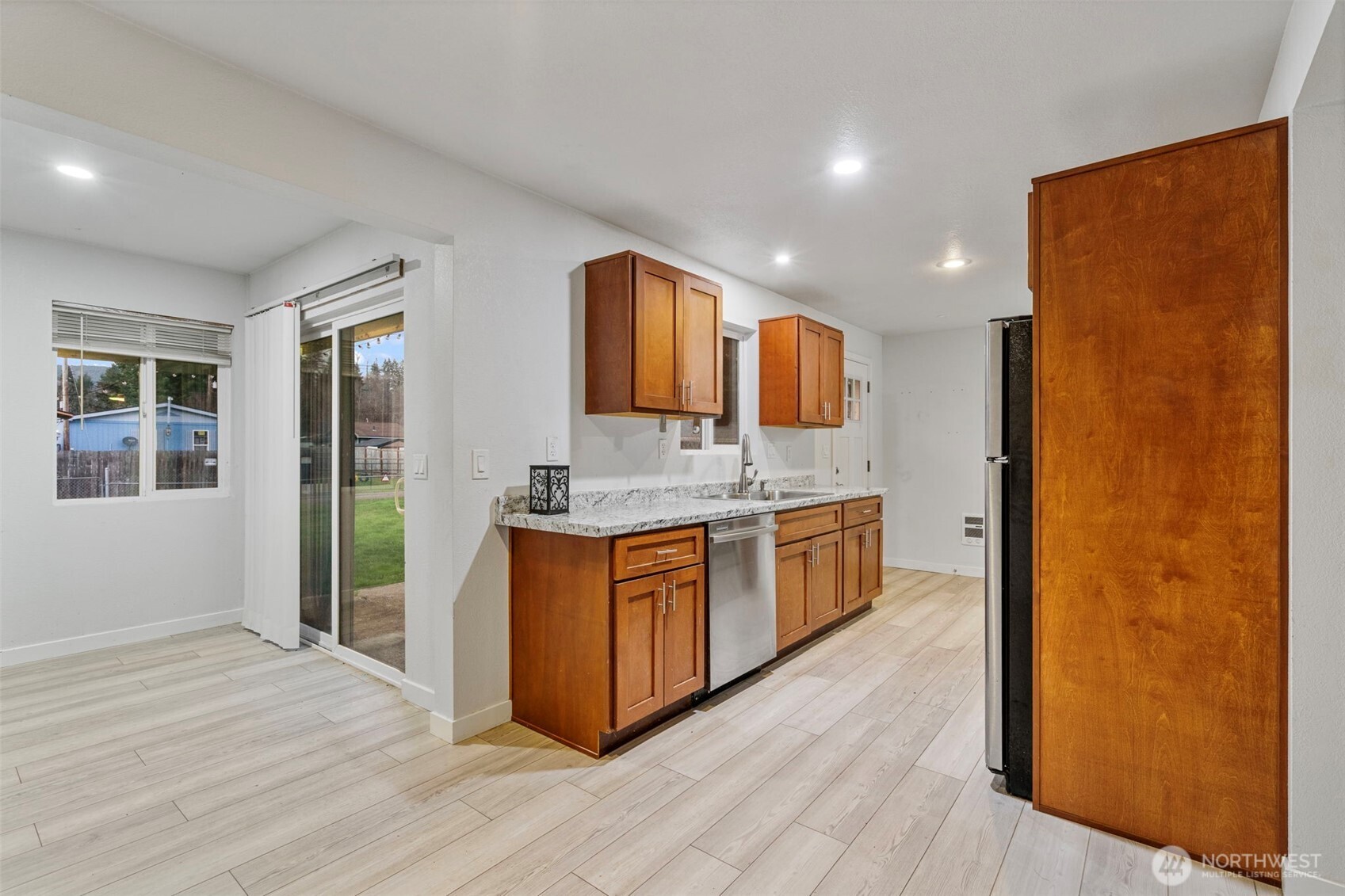 145 Collar Avenue , Morton, WA 98356