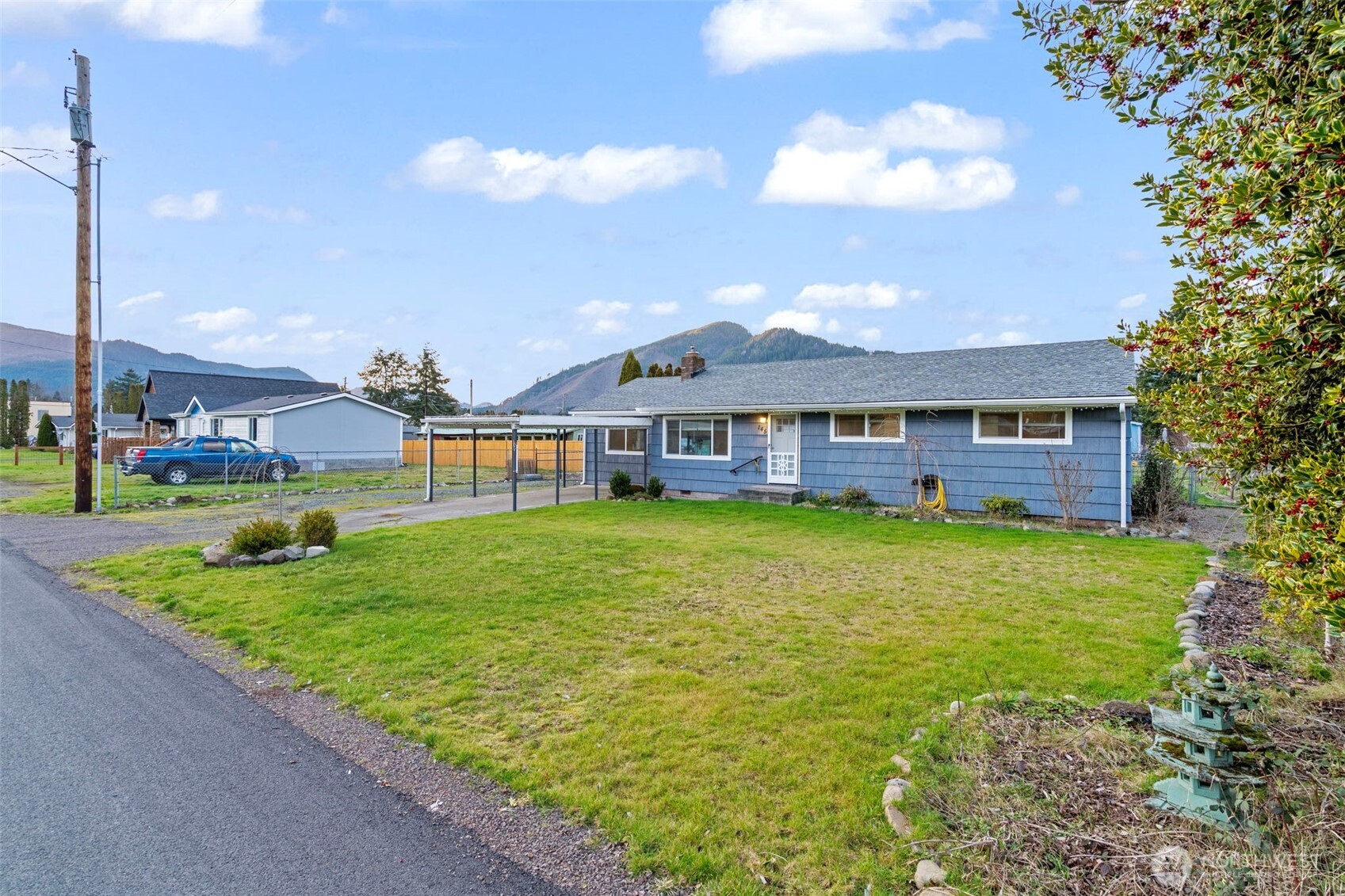 145 Collar Avenue , Morton, WA 98356