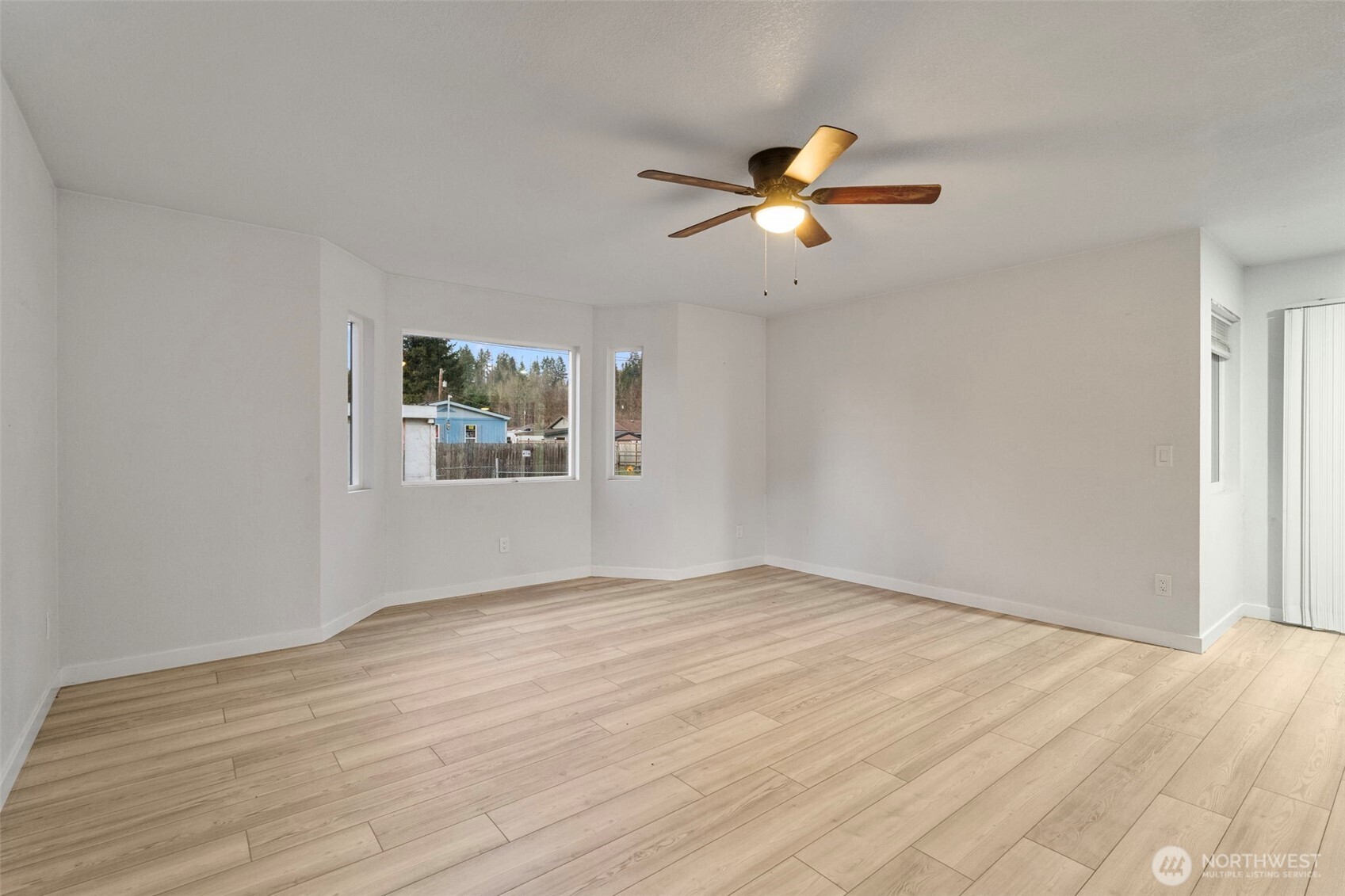 145 Collar Avenue , Morton, WA 98356