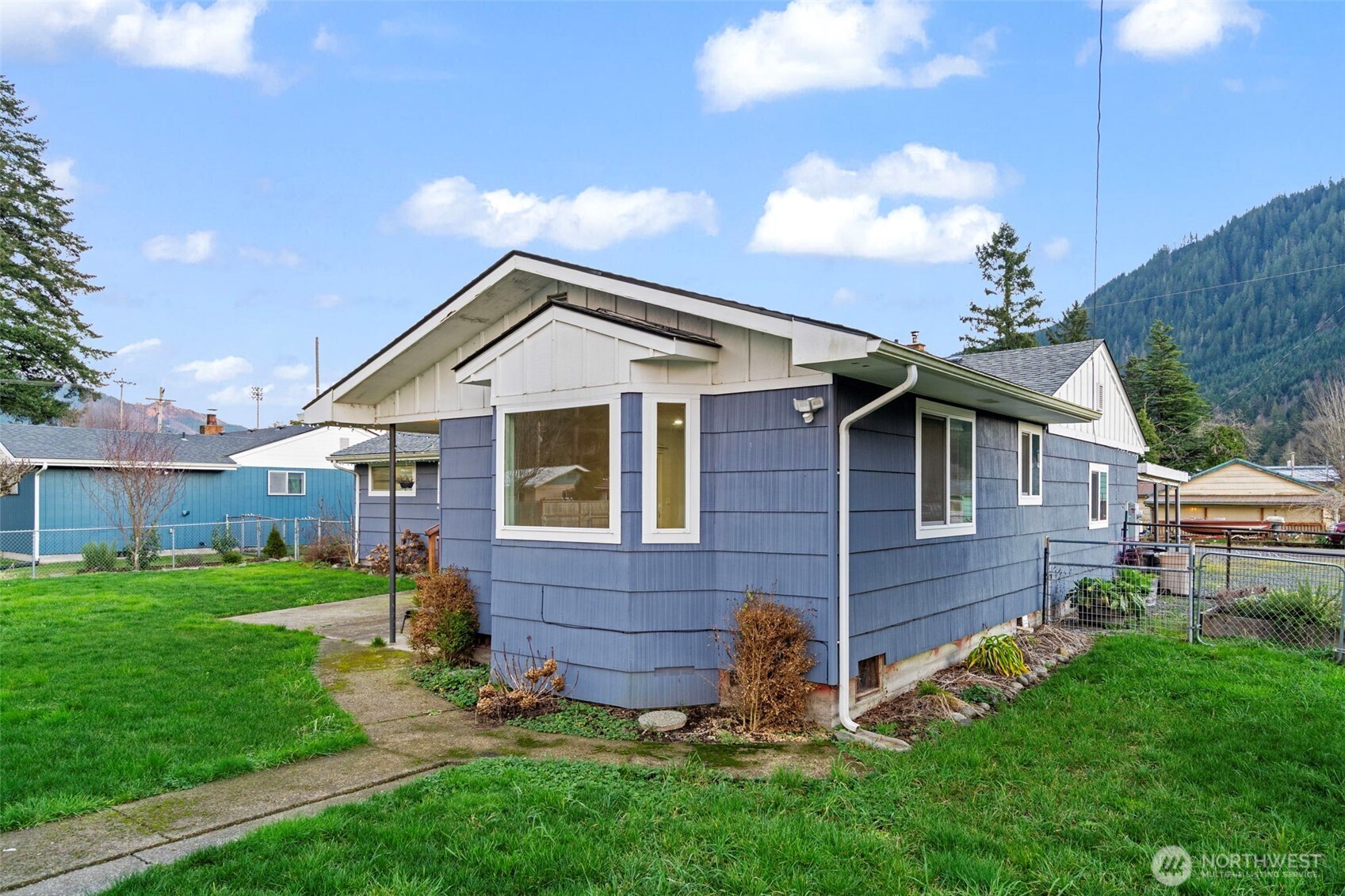 145 Collar Avenue , Morton, WA 98356