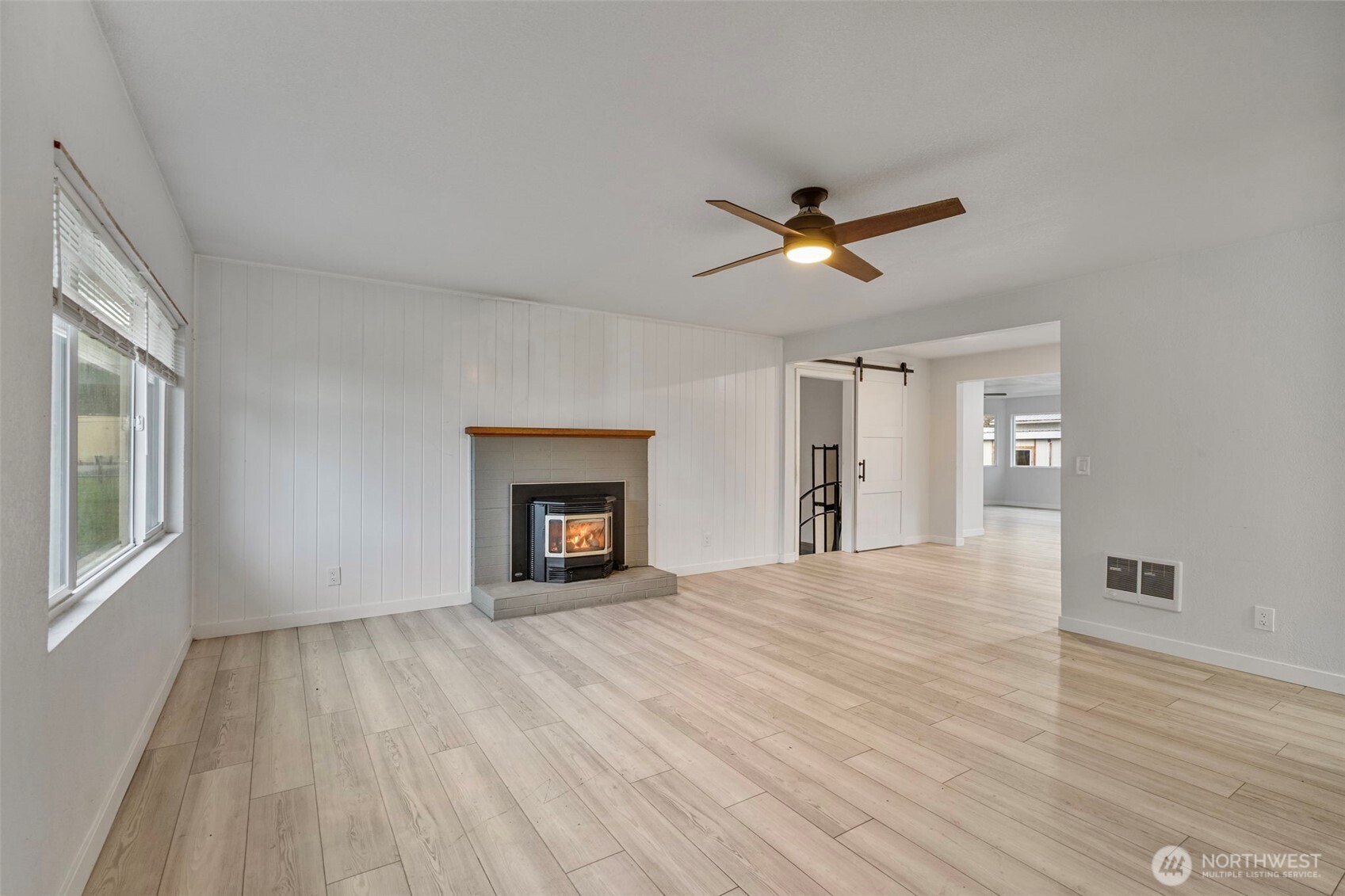 145 Collar Avenue , Morton, WA 98356