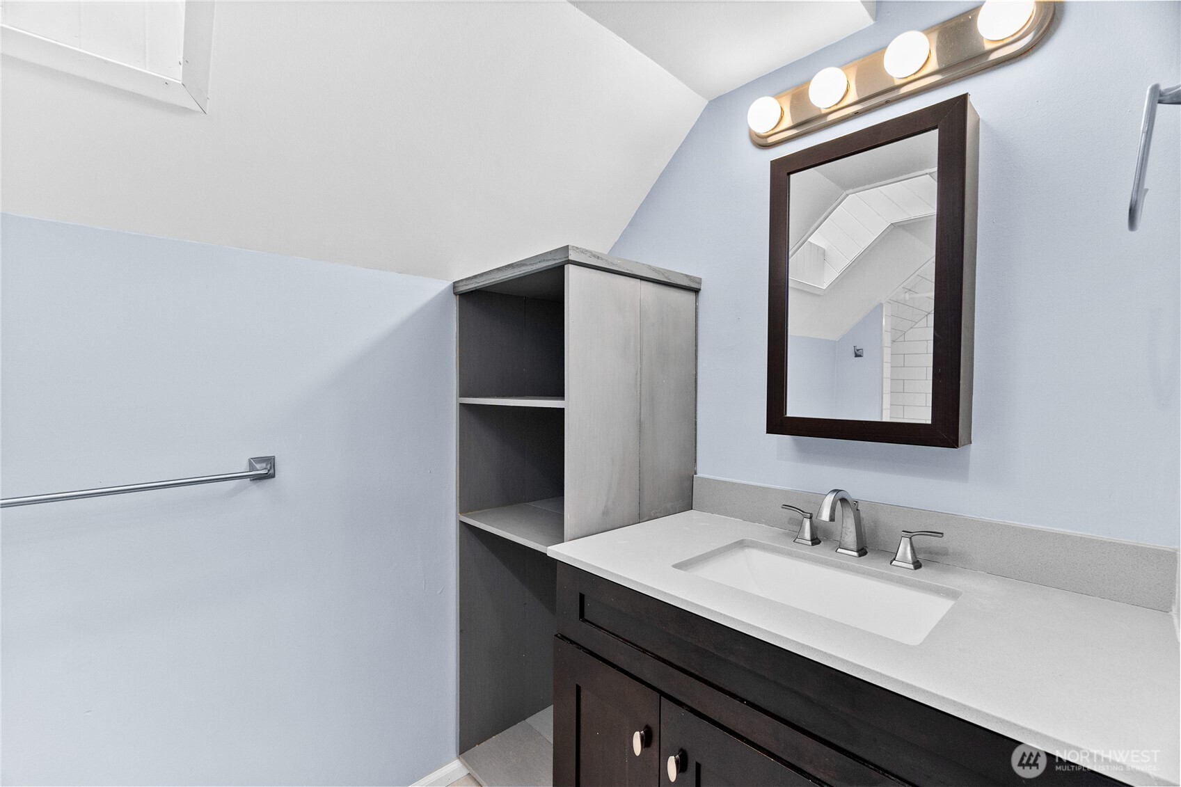 9911 Berkshire Loop SE, Olympia, WA 98513