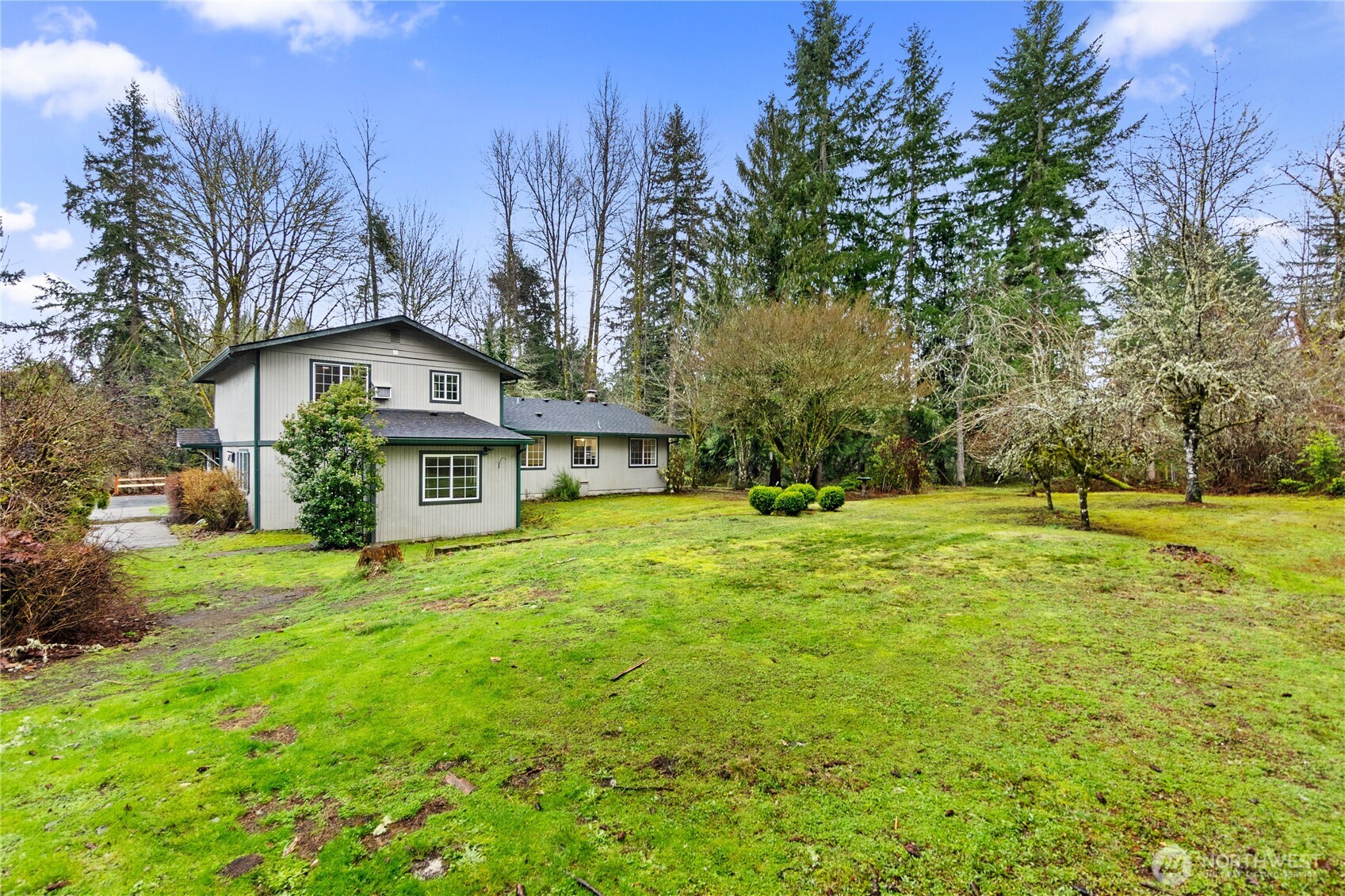 9911 Berkshire Loop SE, Olympia, WA 98513