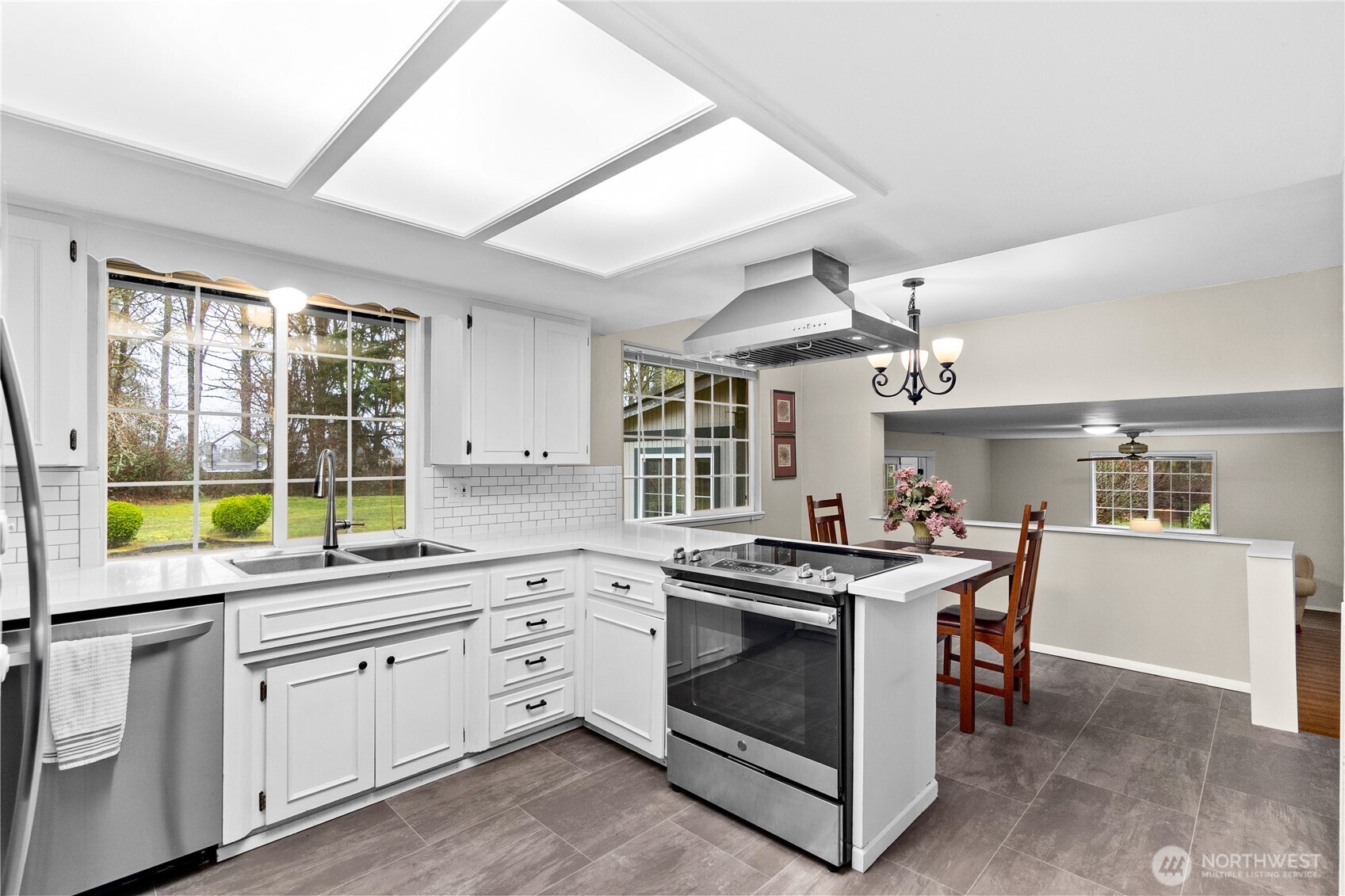 9911 Berkshire Loop SE, Olympia, WA 98513